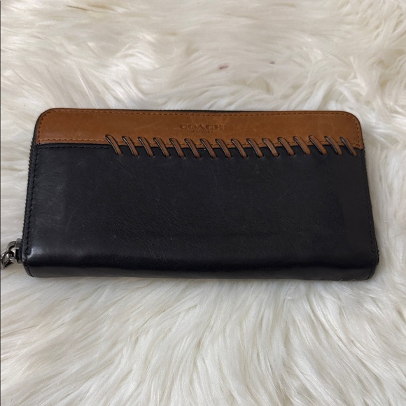 Rip And Repair Accordion Wallet